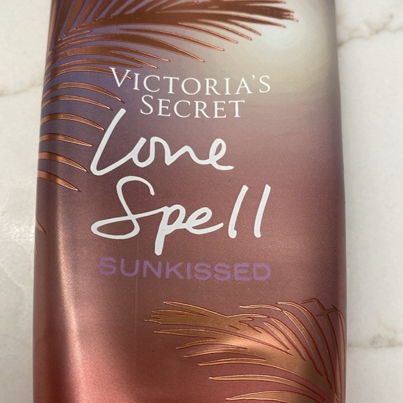 Victoria secret VS love spell sun kissed Lotion half used. in great condition - Picture 3 of 6